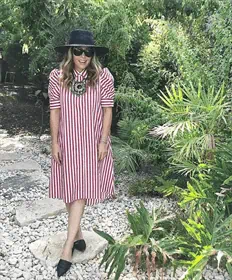 שמלת פסים אדום לבן