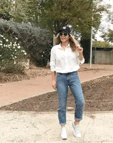 ג׳ינס עם חרוזים