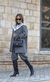 חליפה אפורה