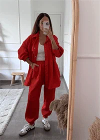 חליפה ספורטיבית