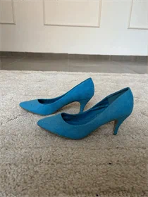 עקבים קלאסיים צבע כחול