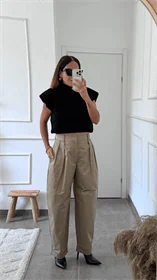 מכנסיים חאקי