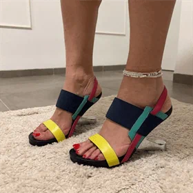 סנדל צבעוני