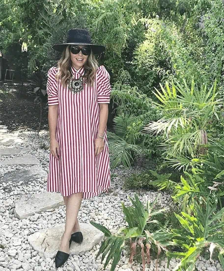 שמלת פסים אדום לבן