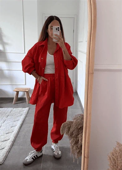 חליפה ספורטיבית