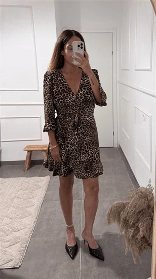 שמלה מנומרת מלמלות