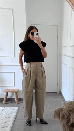 מכנסיים חאקי